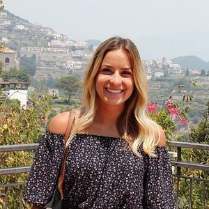 Meet your Posher, Elaine